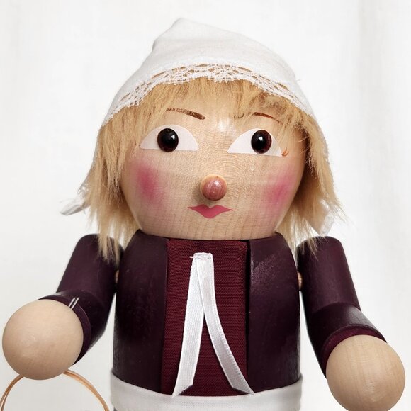 Steinbach Chubby Pilgrim Woman Lady, 11" Nutcracker Doll - Made in Germany - Picture 2 of 9